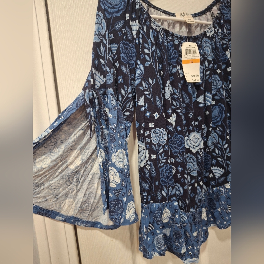 Style & Co. Women's Navy and Light Blue Floral Blouse - Picture 4 of 6